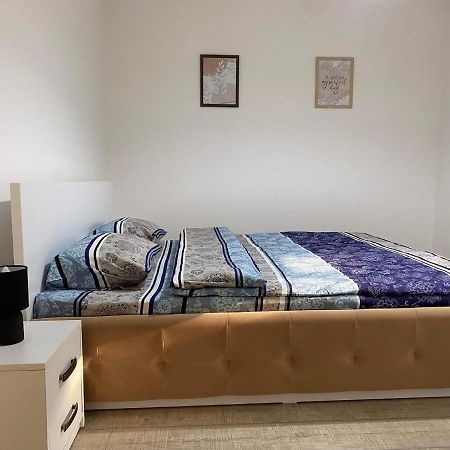 The Best Apartament Central Hunedoara Ngoại thất bức ảnh