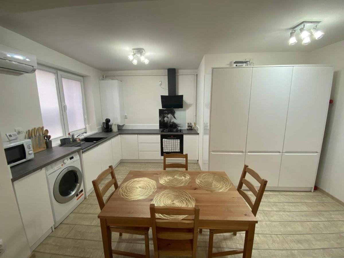 The Best Apartament Central Hunedoara Ngoại thất bức ảnh