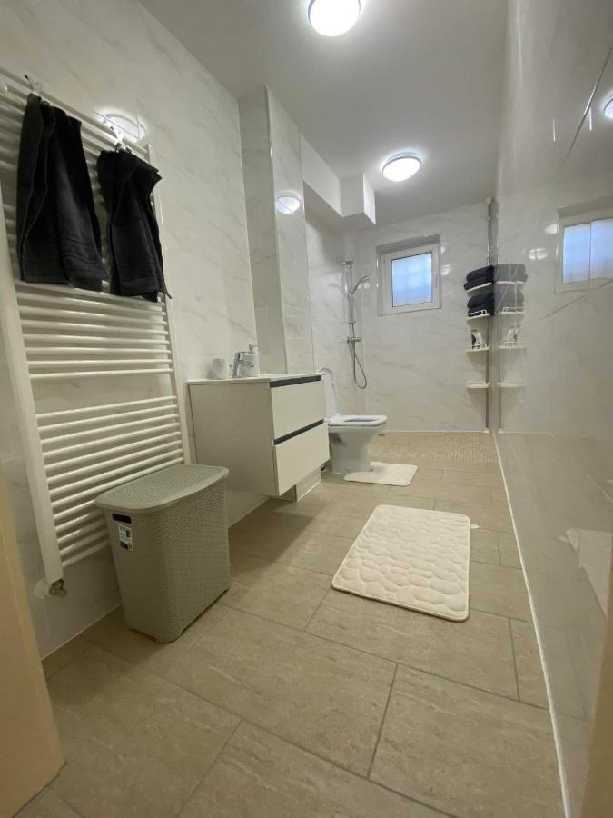 The Best Apartament Central Hunedoara Ngoại thất bức ảnh